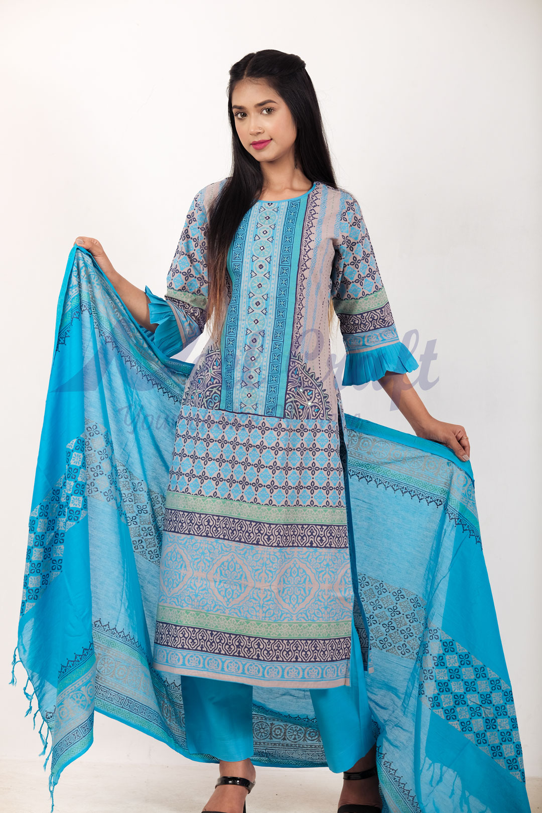 Neel-craft-new-three-piece-akashi Eid Special Stitched Round Three Piece